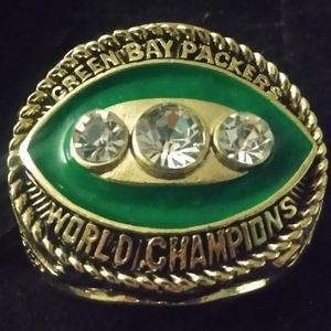 Men's  ' Packers ' Ring.